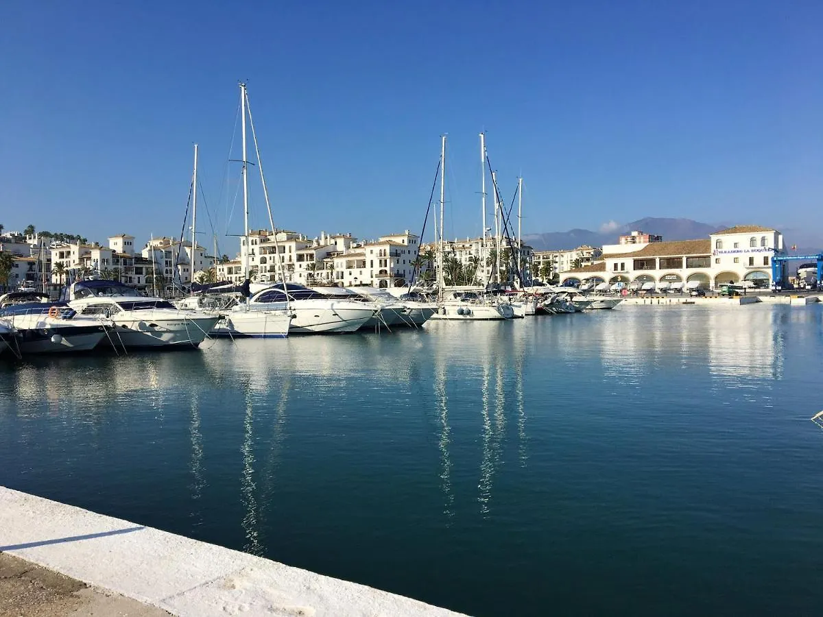 Elegant Apartment Estepona, Sea View